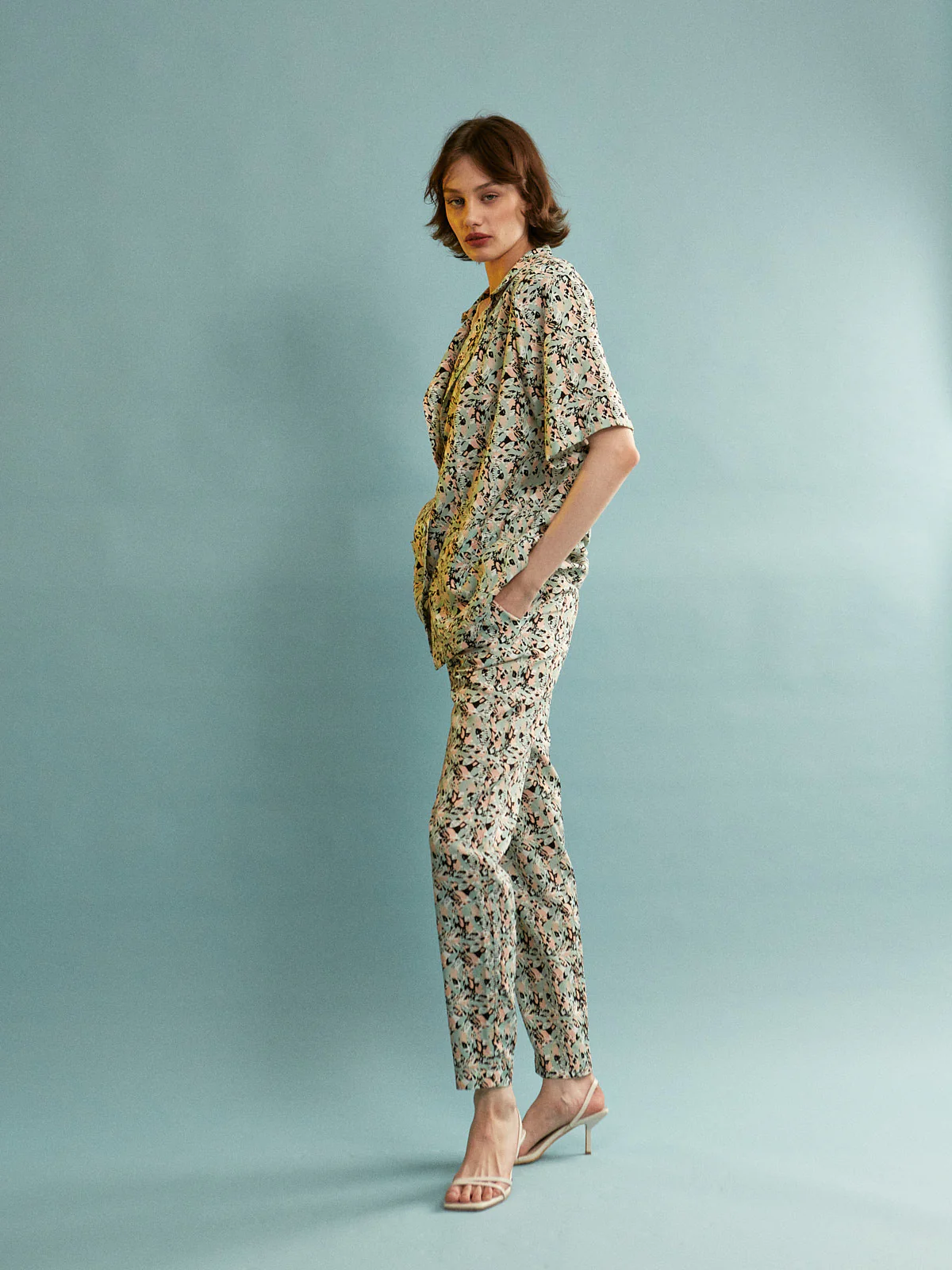 Abby tencel short sleeve blazer - Image 4
