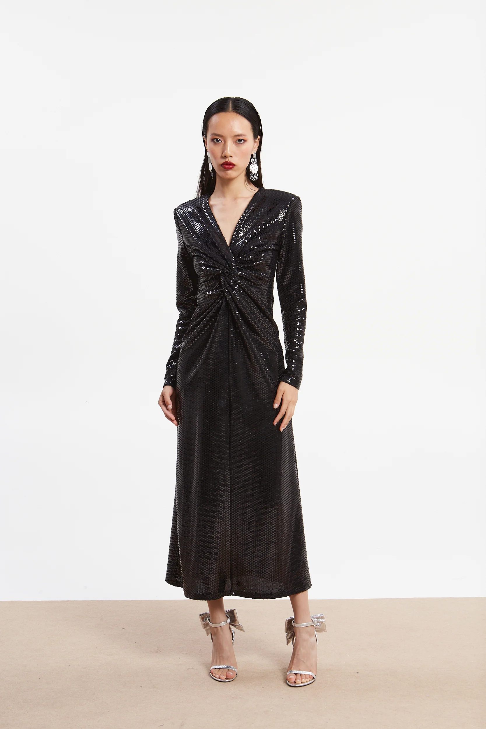Alessia shiny black dress