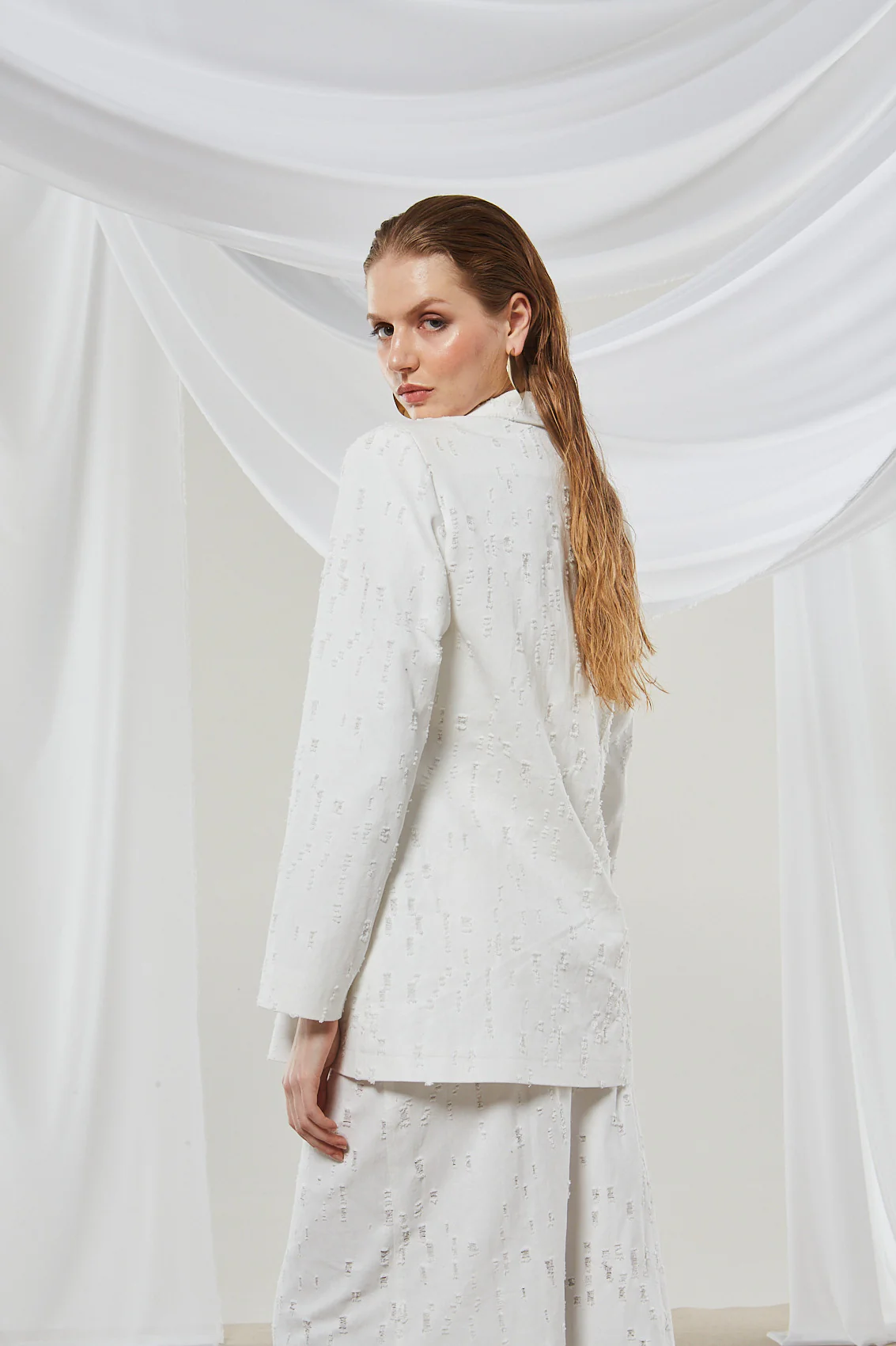 Alyssa denim white blazer - Image 7