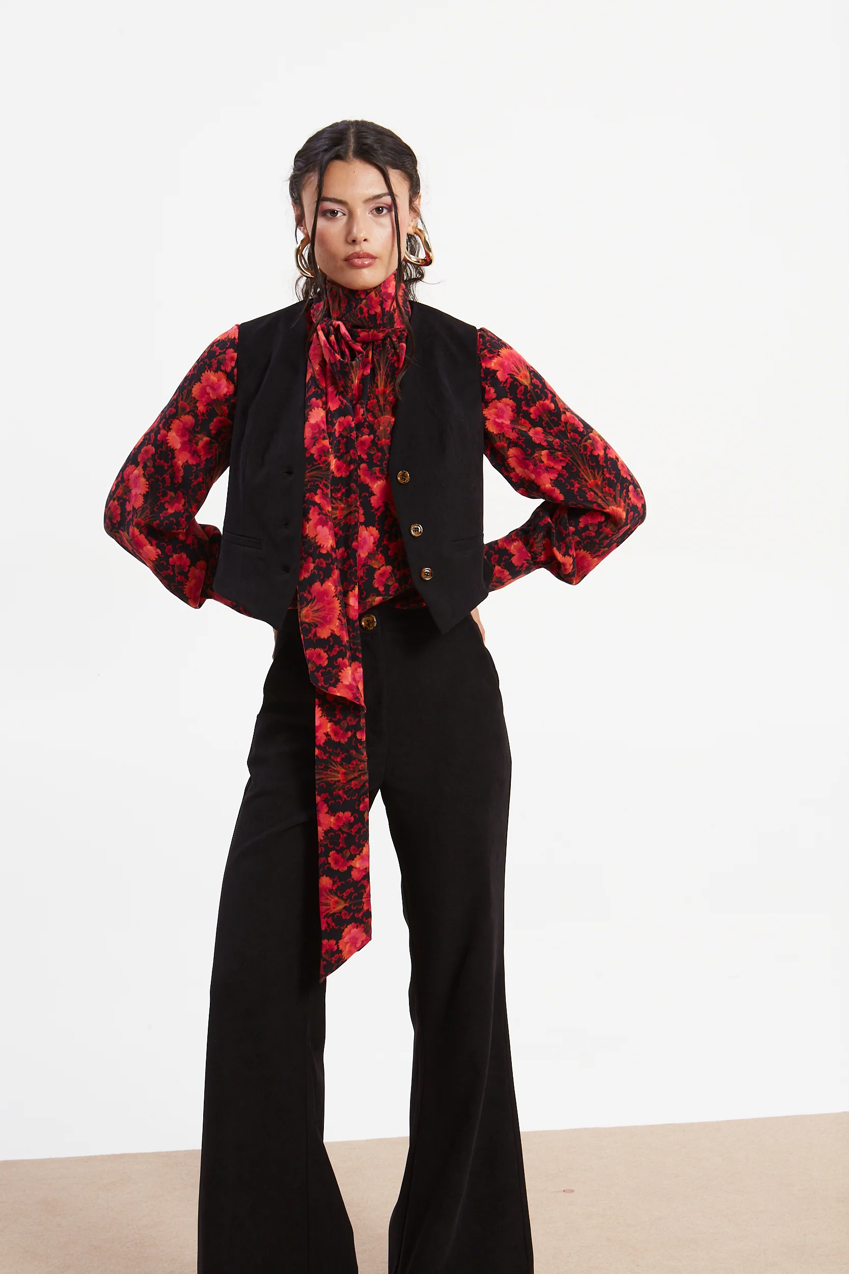 Andrea black vest - Image 3
