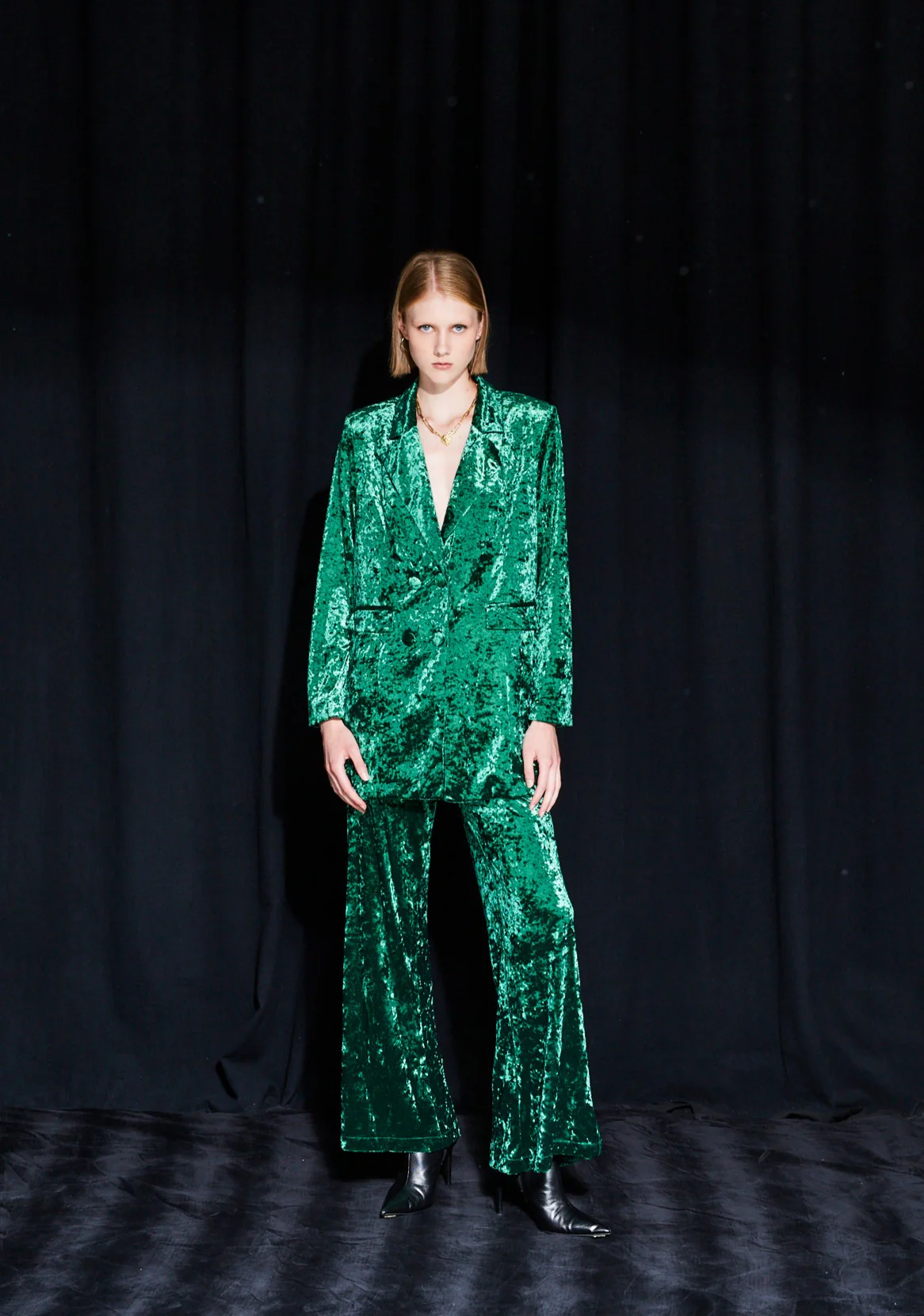 Annabel velvet green pants - Image 4