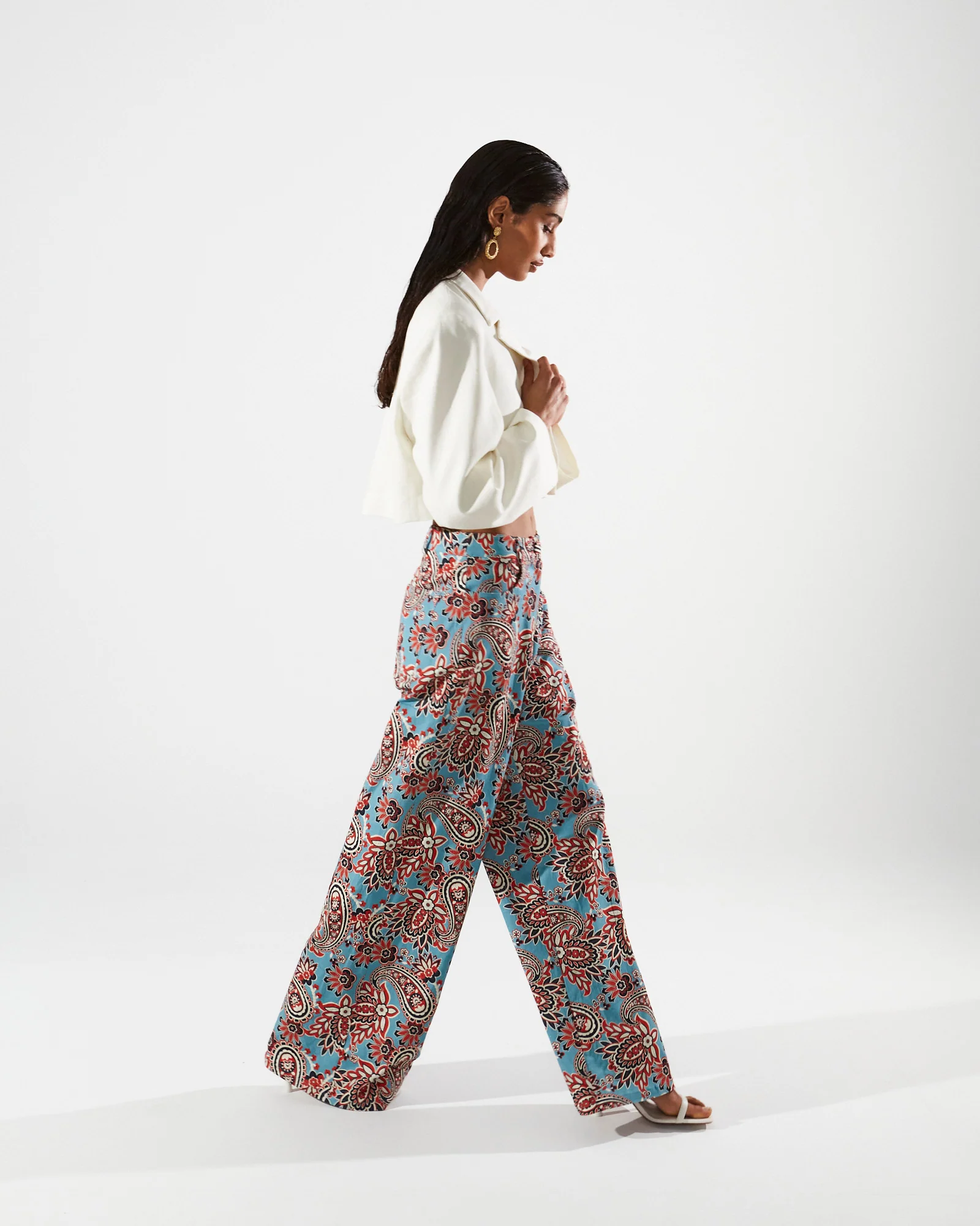 Clio cotton cropped ecru blazer - Image 3