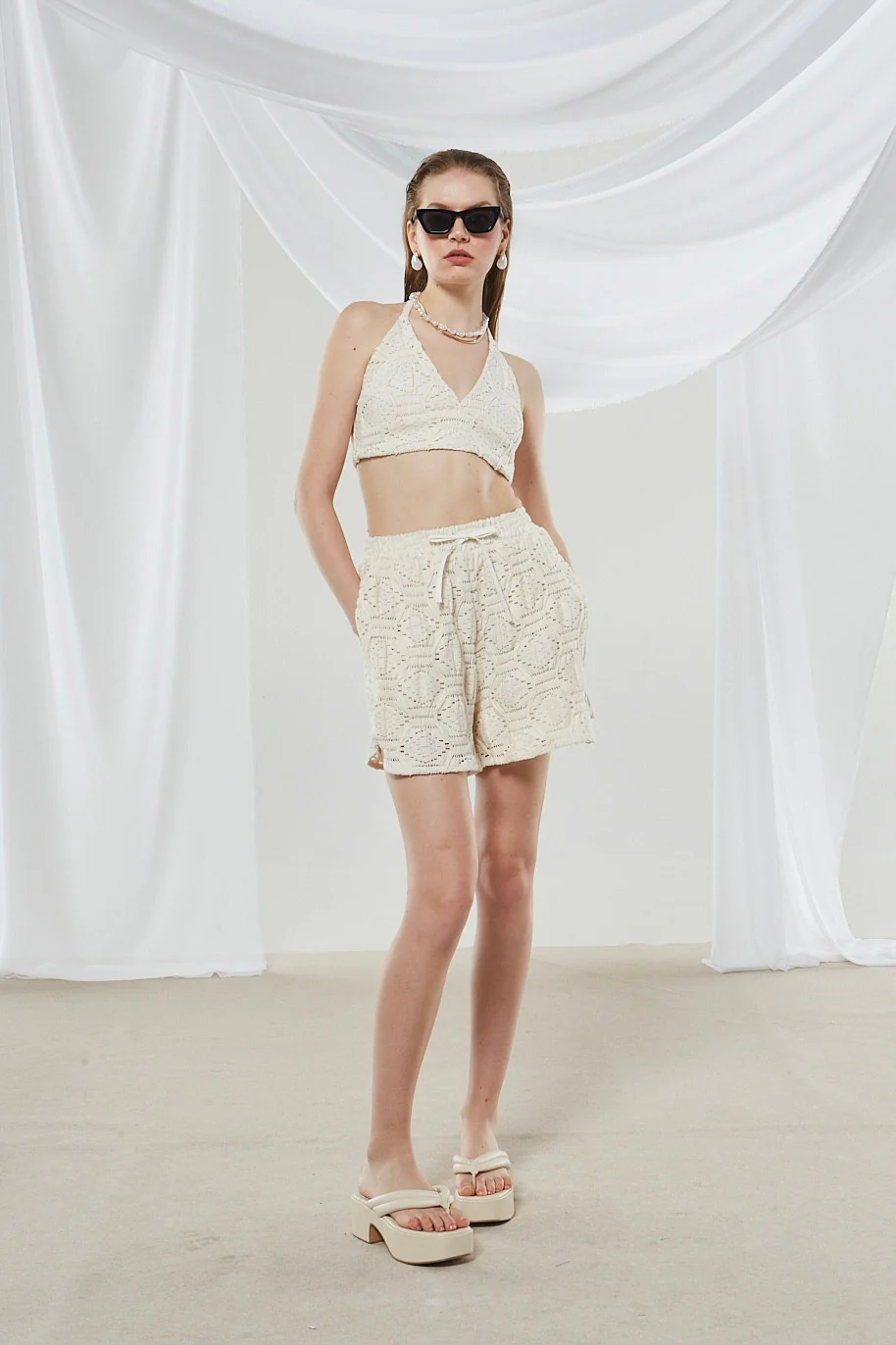 Daphne knitted ecru shorts - Image 6
