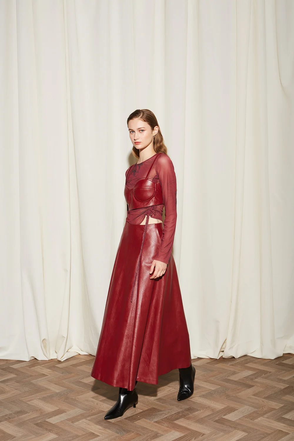 Daria eco leather burgundy crop top - Image 3
