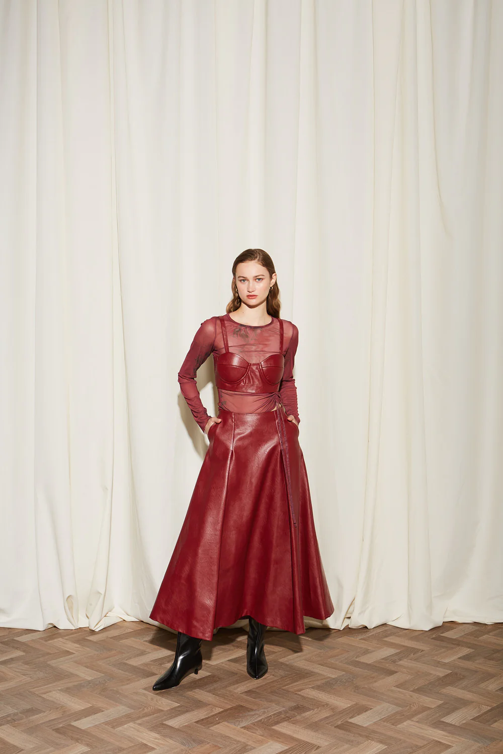 Daria eco leather burgundy crop top - Image 5