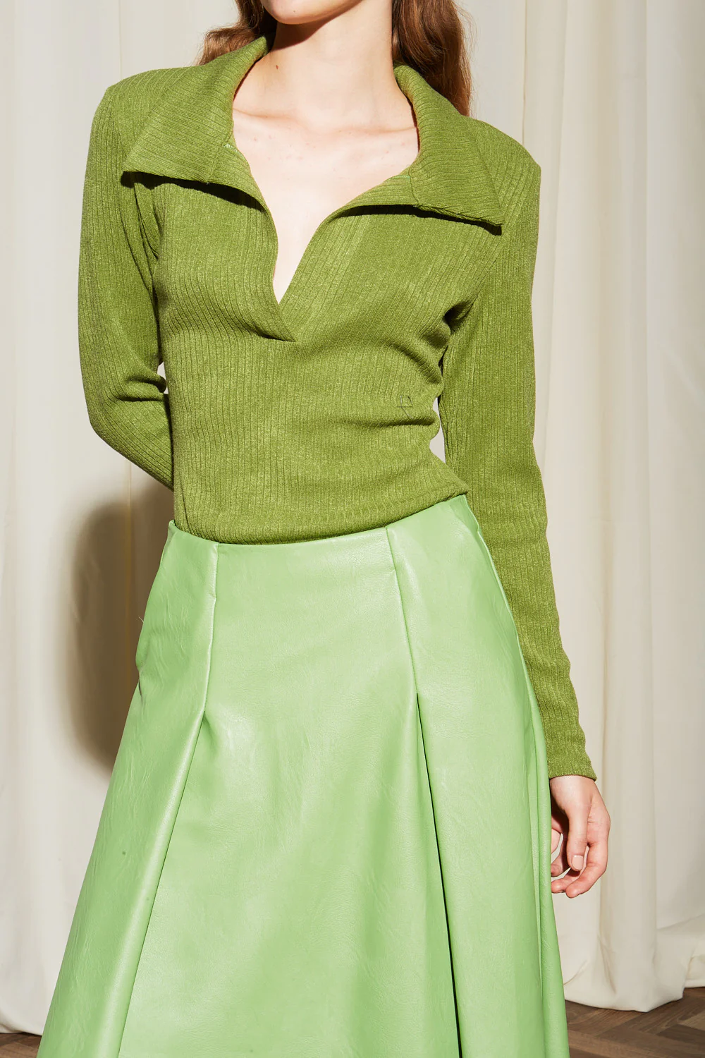 Daria eco leather green skirt - Image 3