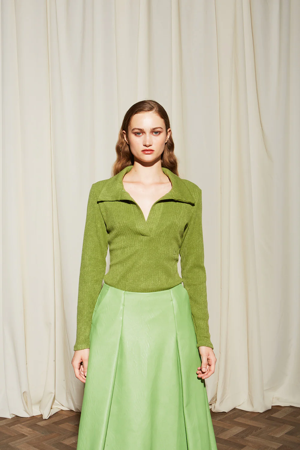 Daria eco leather green skirt - Image 4