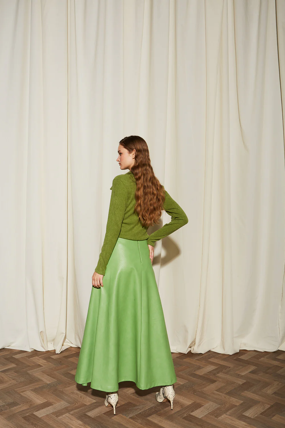 Daria eco leather green skirt - Image 5