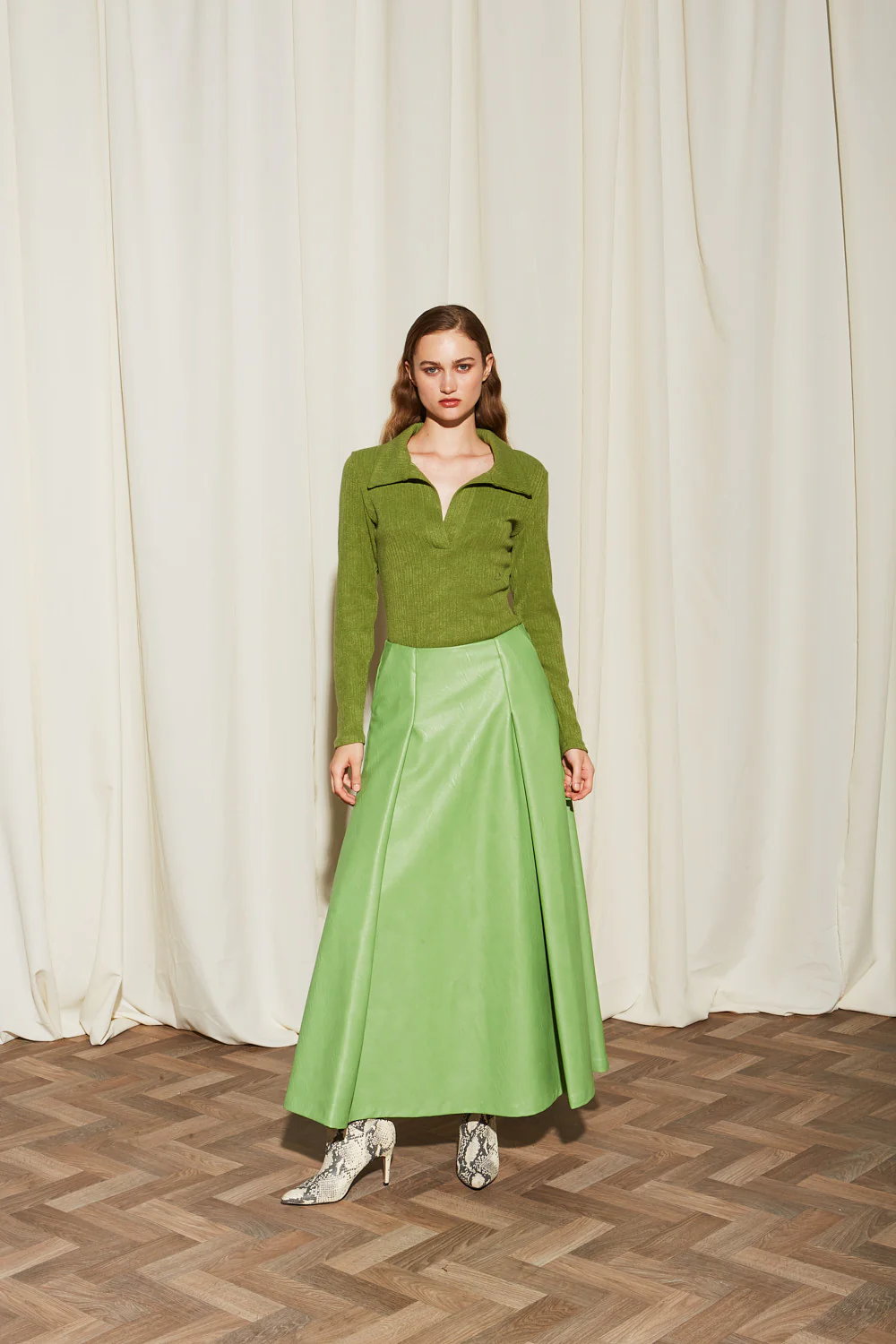 Daria eco leather green skirt - Image 7