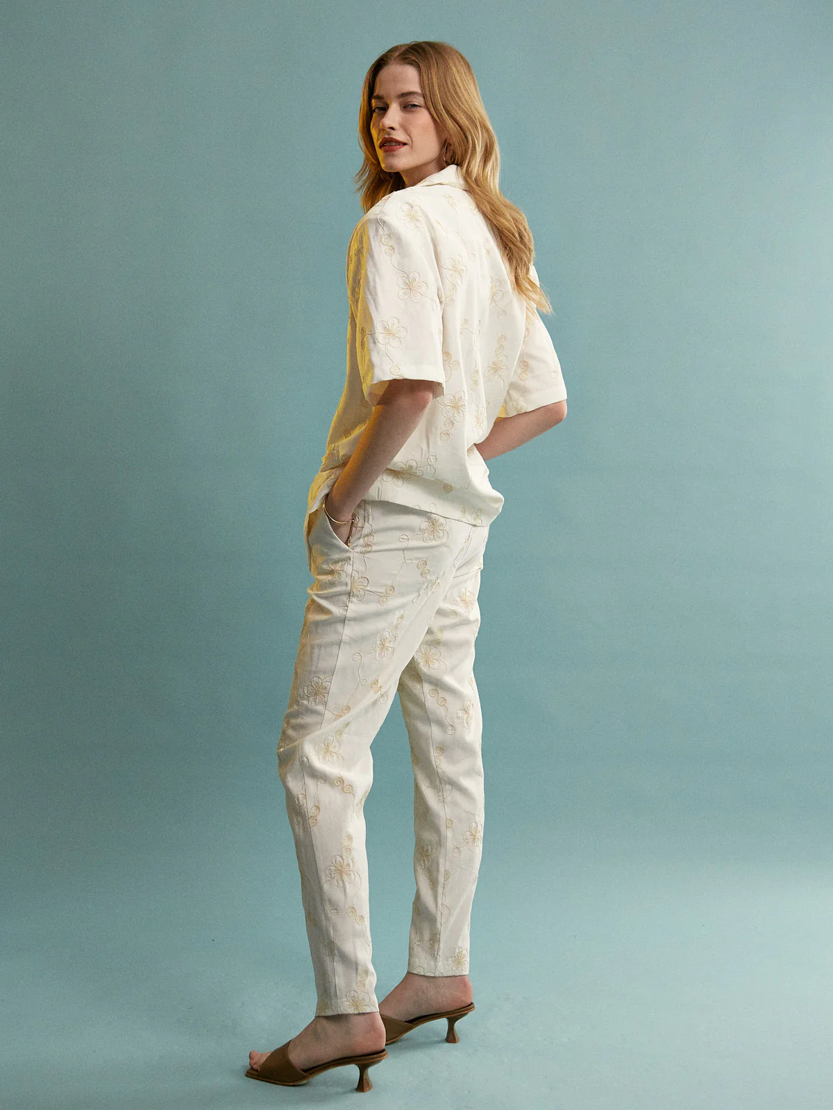 Grace embroidered ecru pants - Image 4
