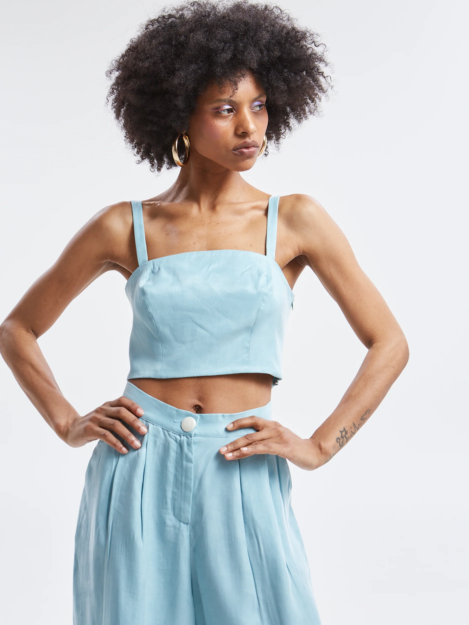 Ilyra lyocell azure cropped top - Image 2