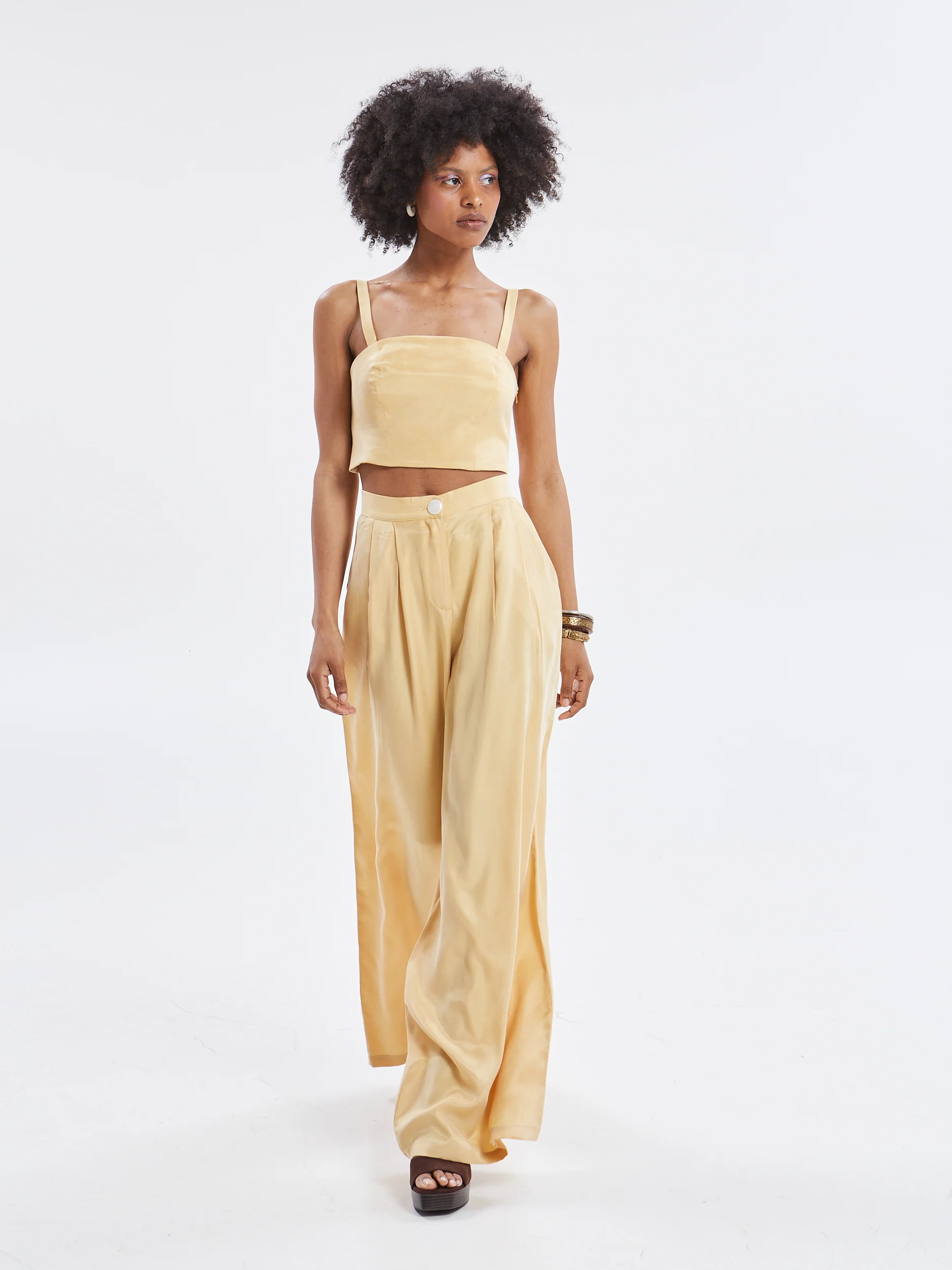Ilyra lyocell cropped banana top - Image 4