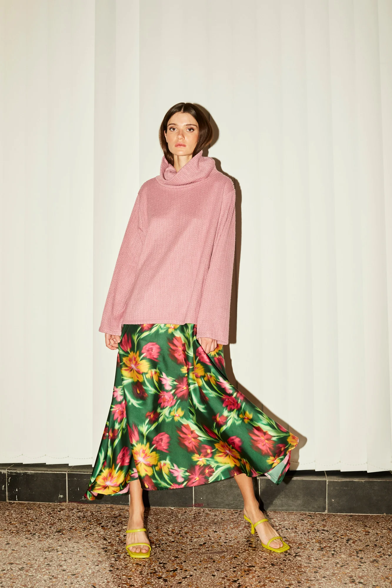 Isabella wide satin skirt - Image 4