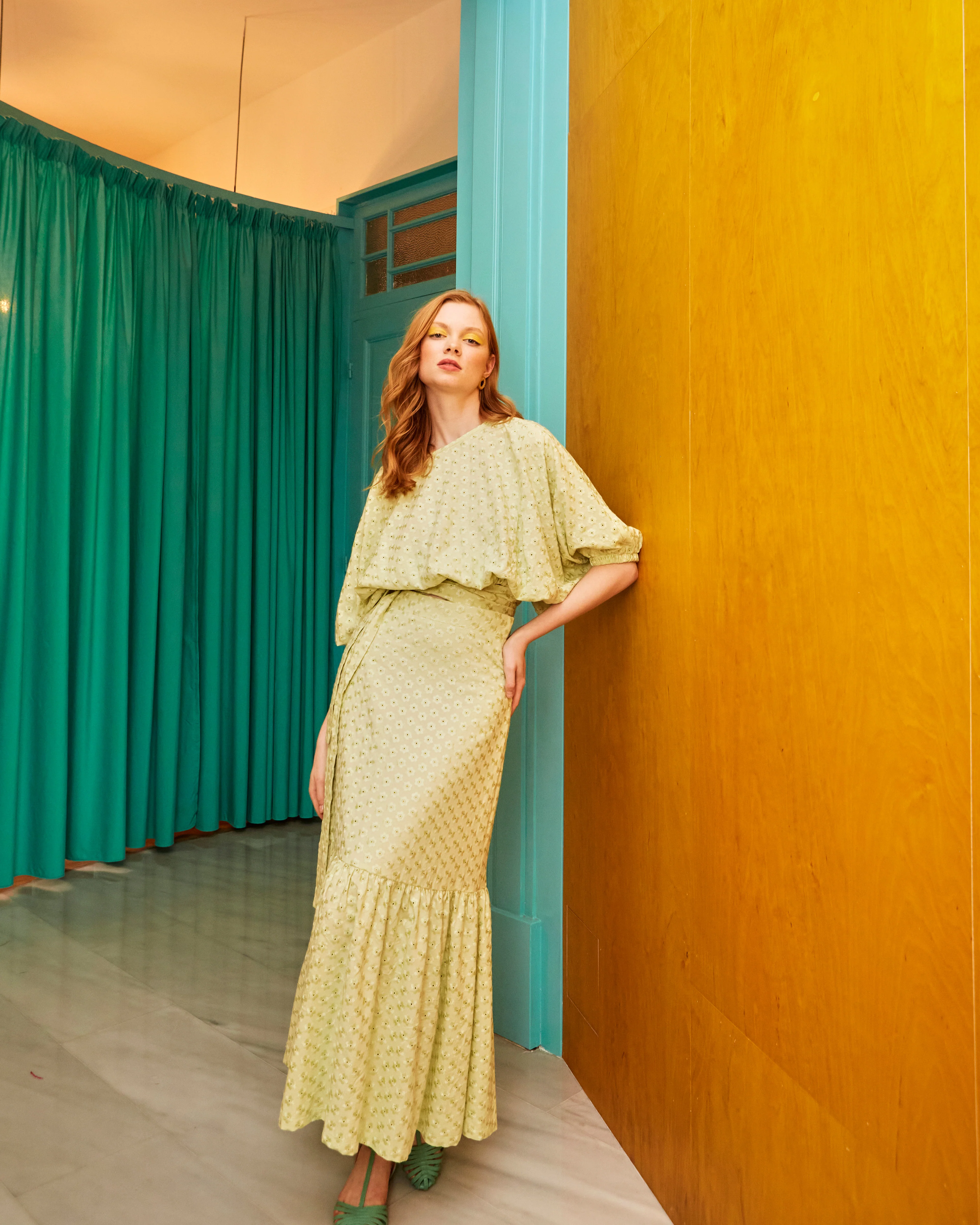 Julia cotton broderie pistachio skirt - Image 4
