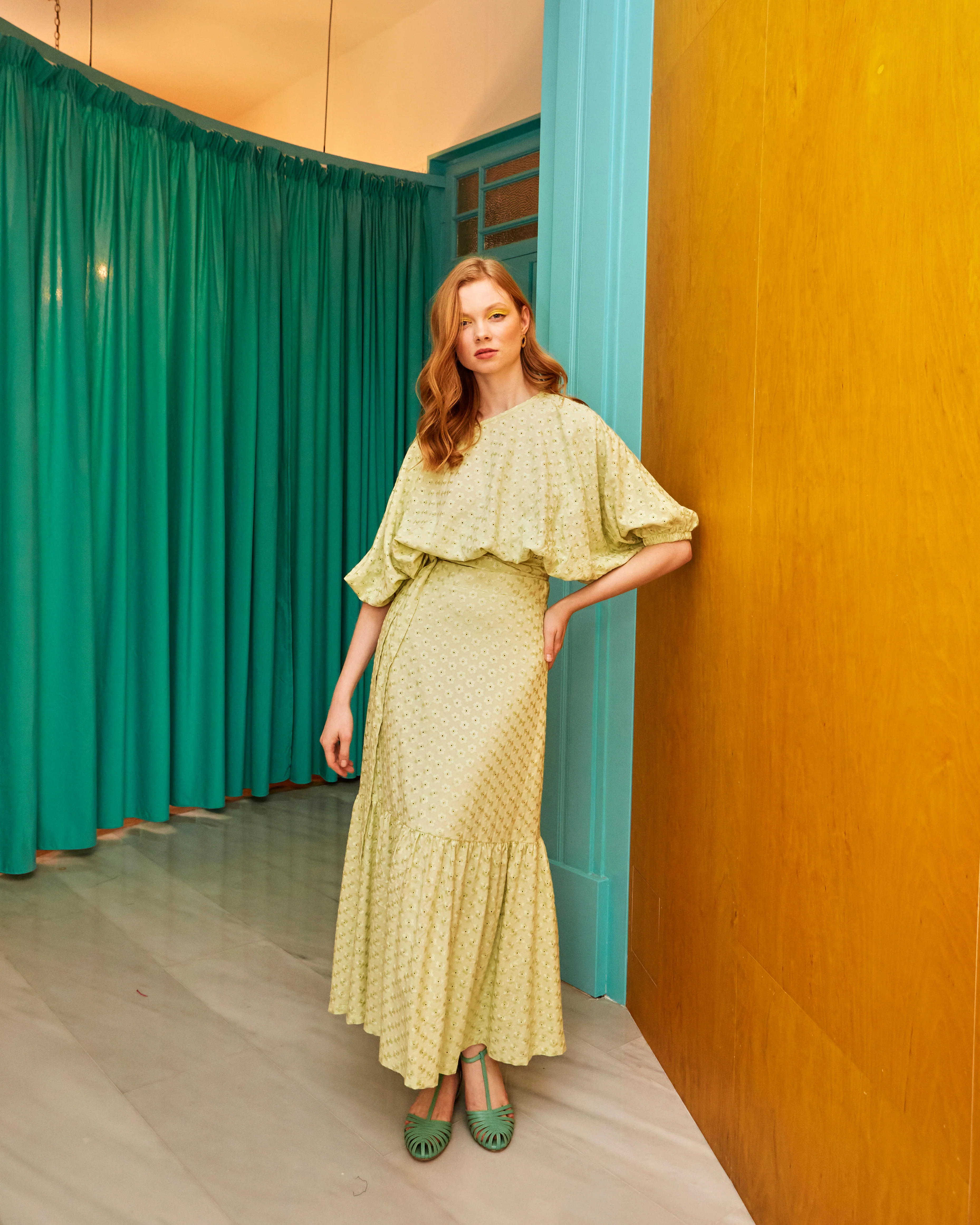Julia cotton broderie pistachio skirt - Image 5