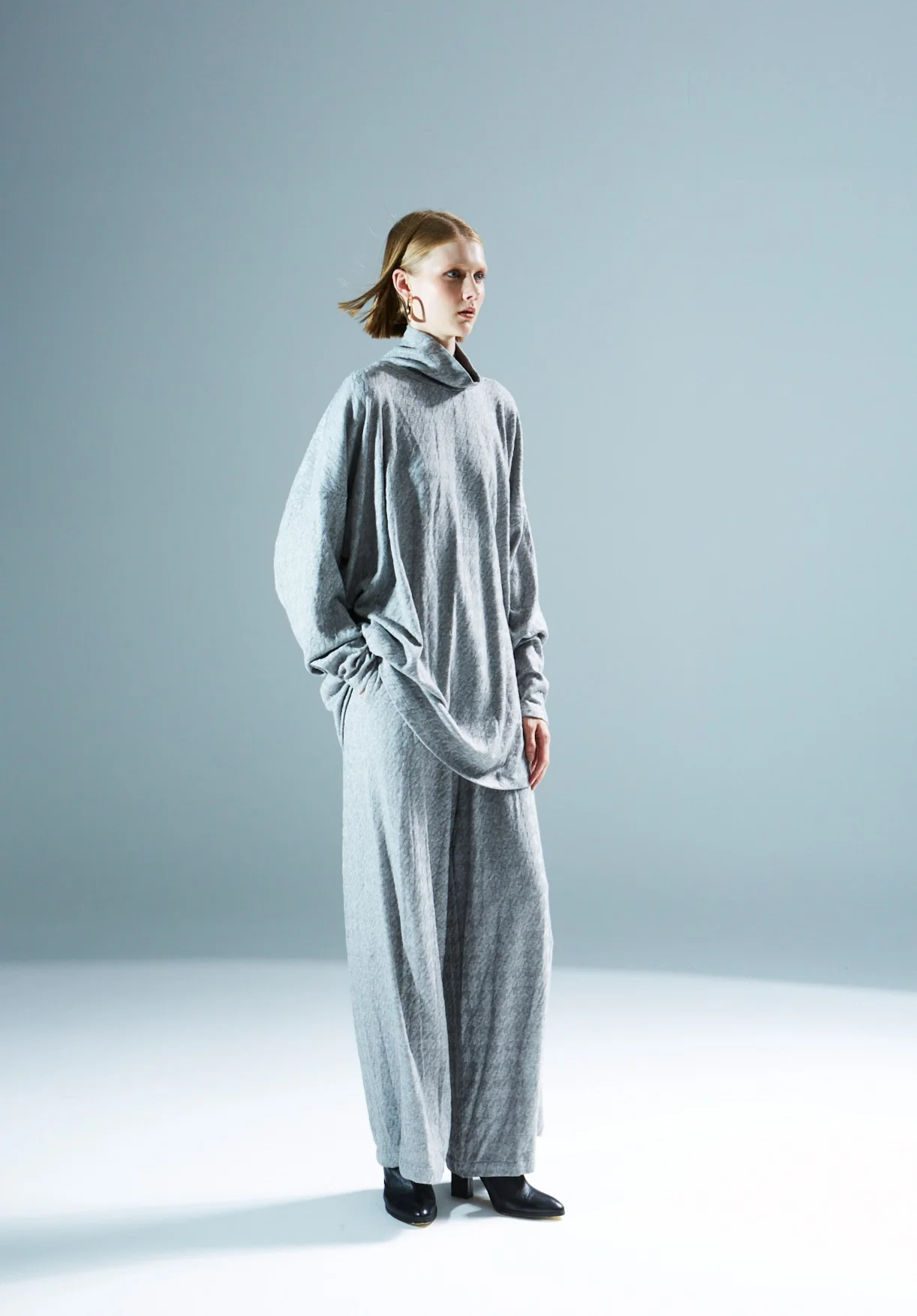 Kassandra knitted grey pants - Image 2