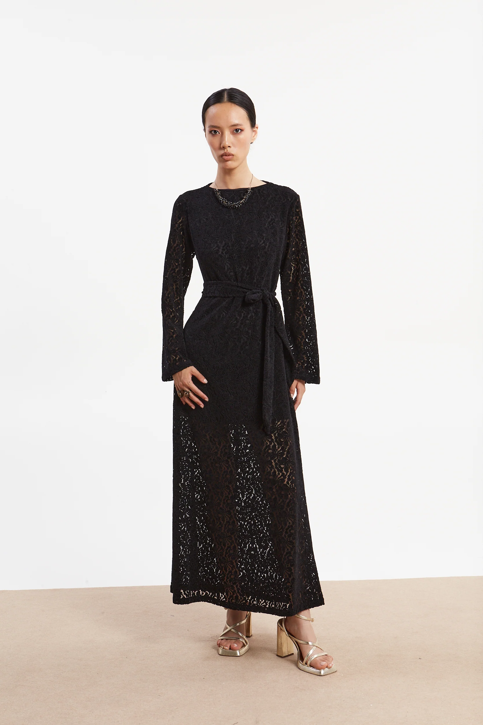 Luna black lace dress - Image 4