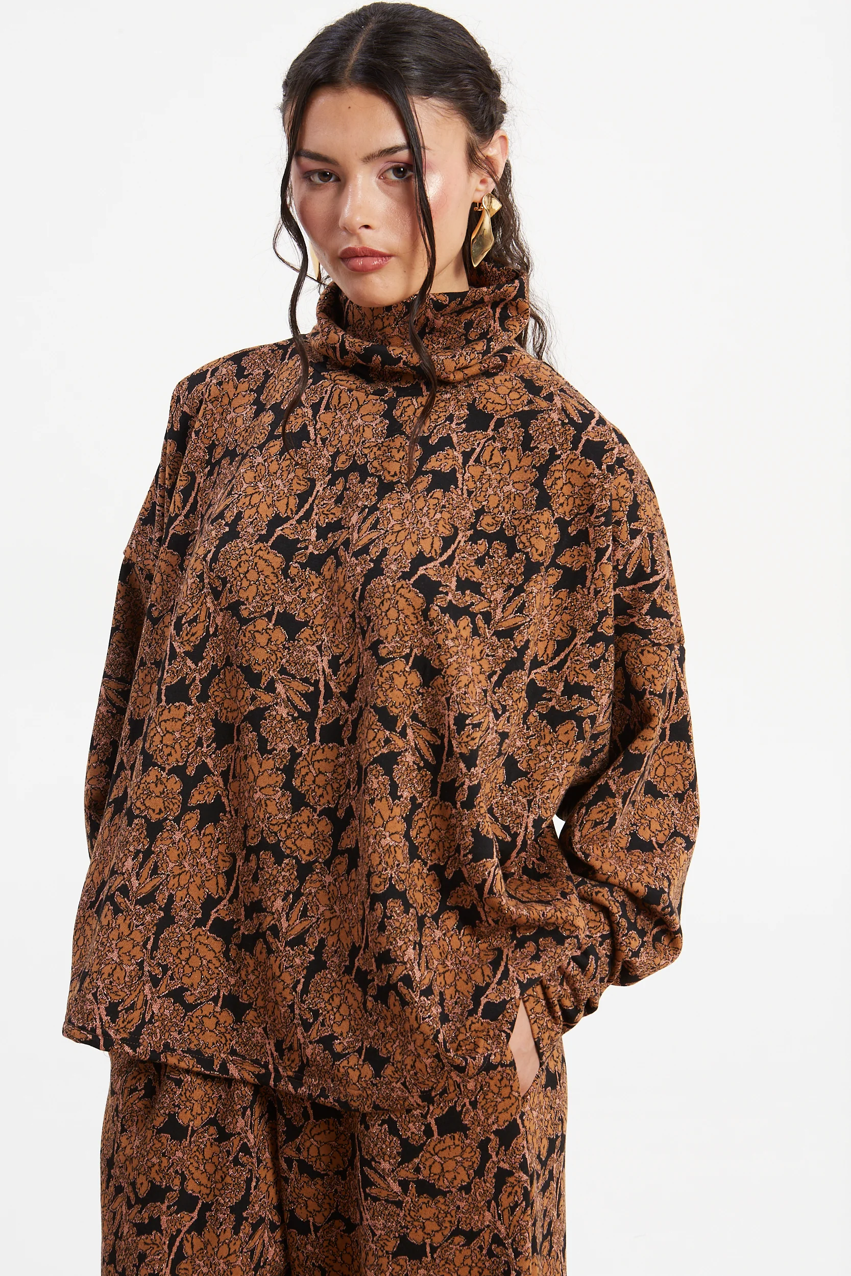 Maeve floral brown sweater - Image 4