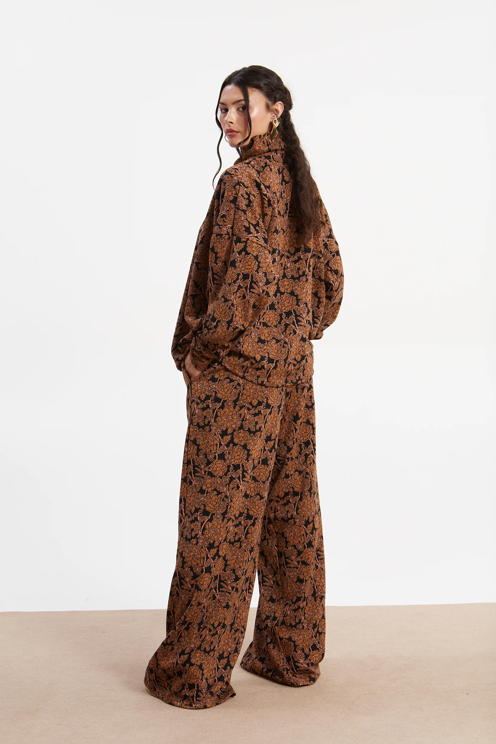 Maeve floral brown sweater - Image 5