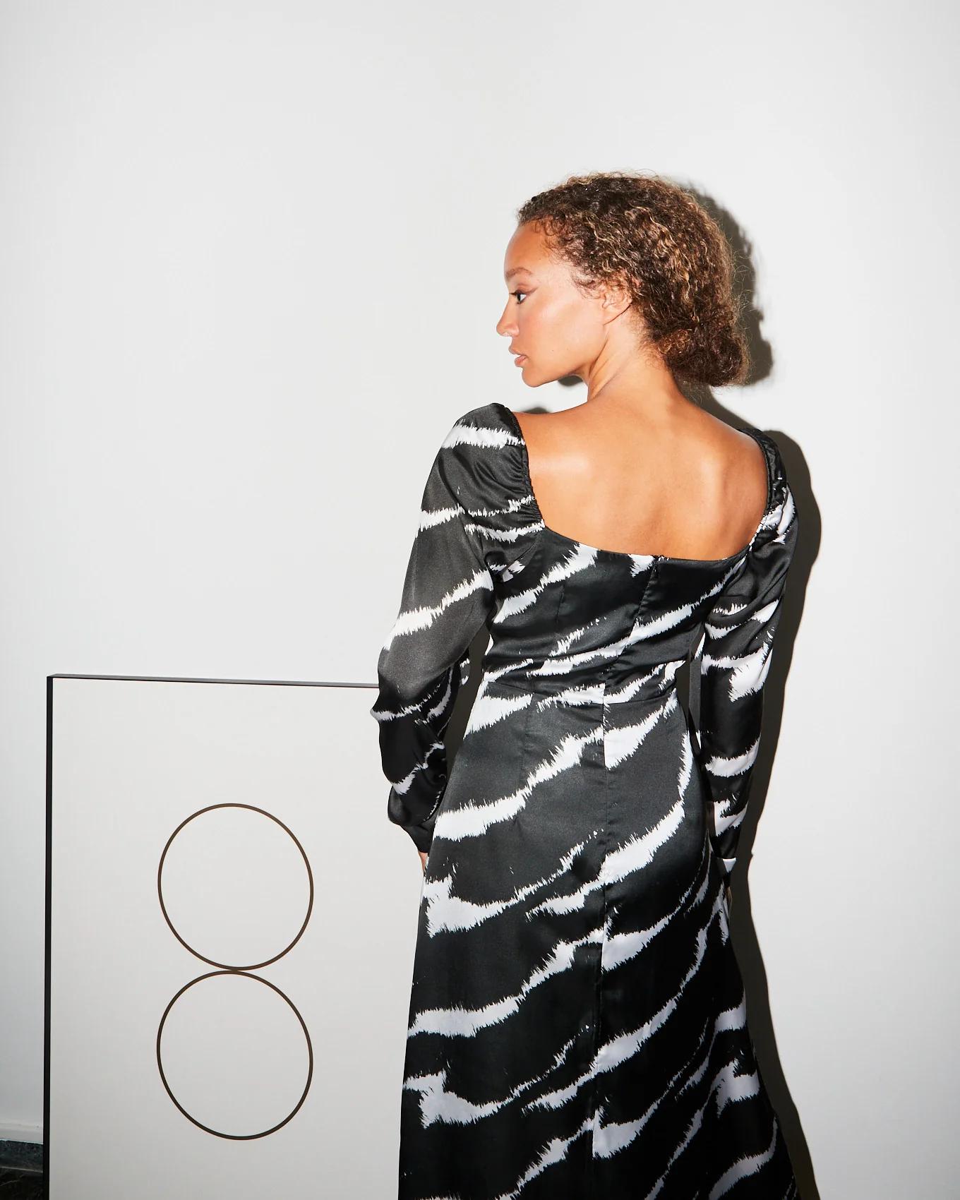 Melania satin printed dress - Image 4
