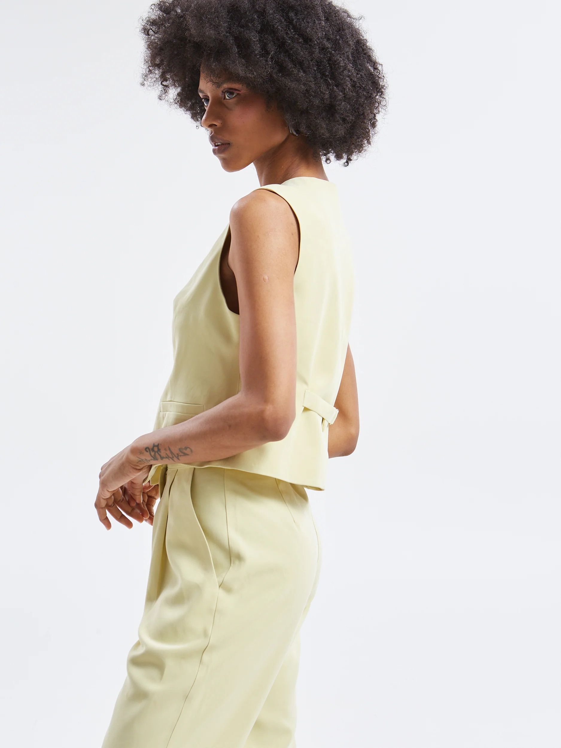 Mireya banana vest