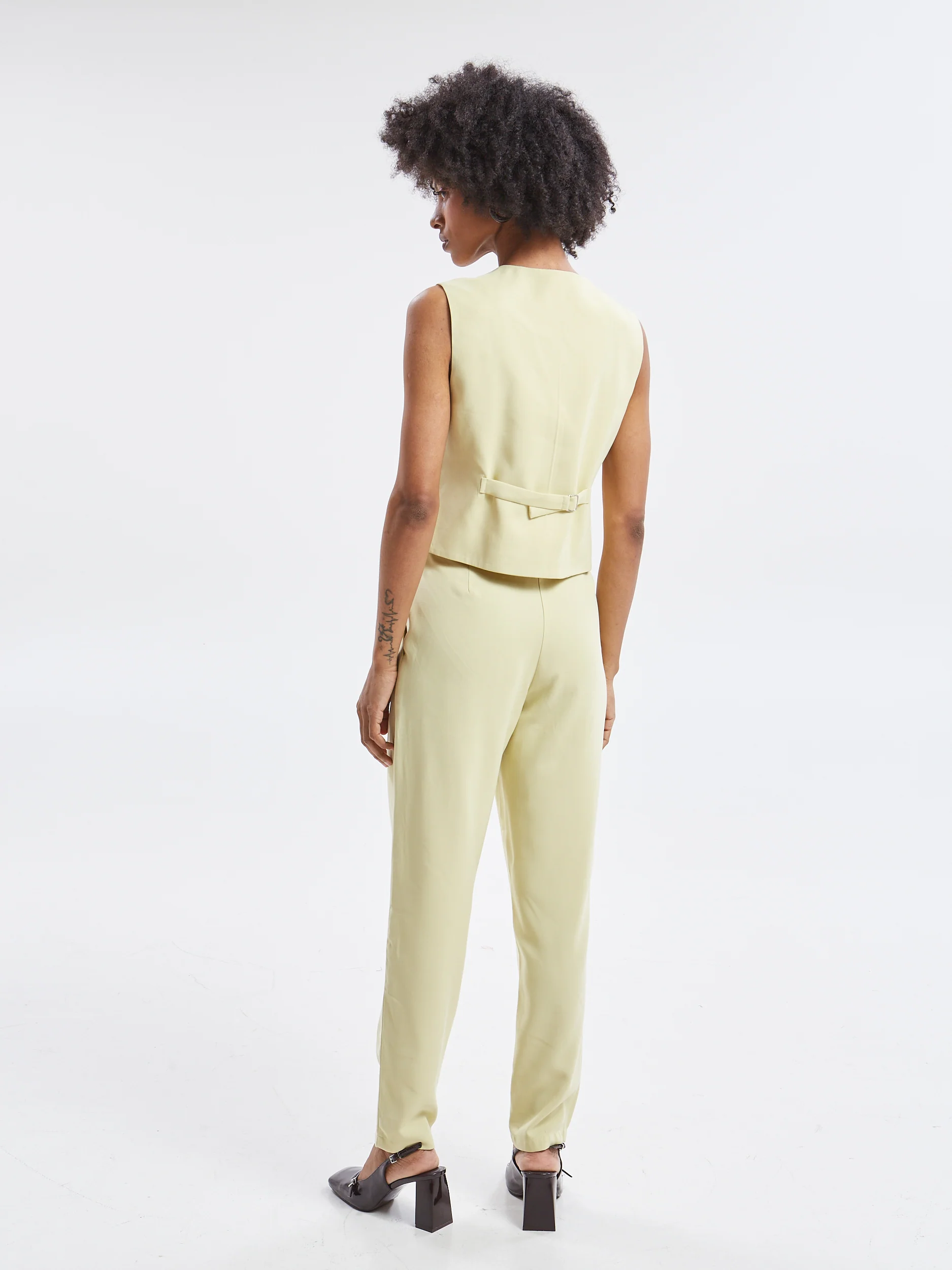 Mireya banana vest - Image 6