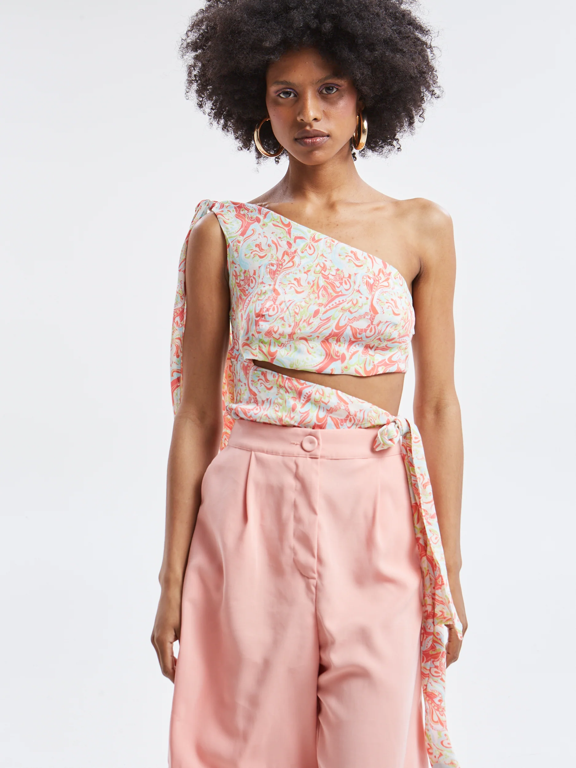 Mireya peach Bermuda
