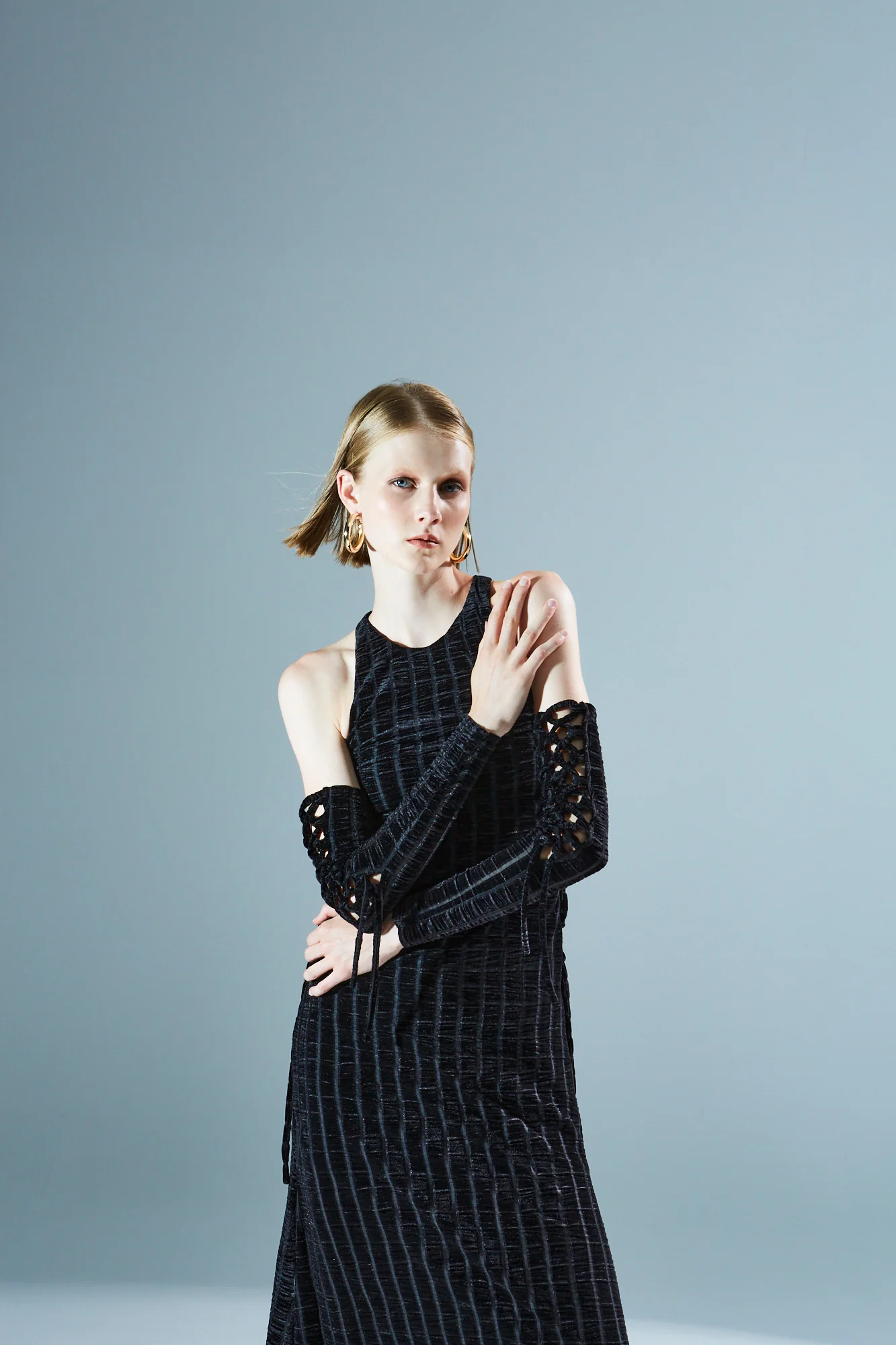Raquel velvet striped black dress - Image 5