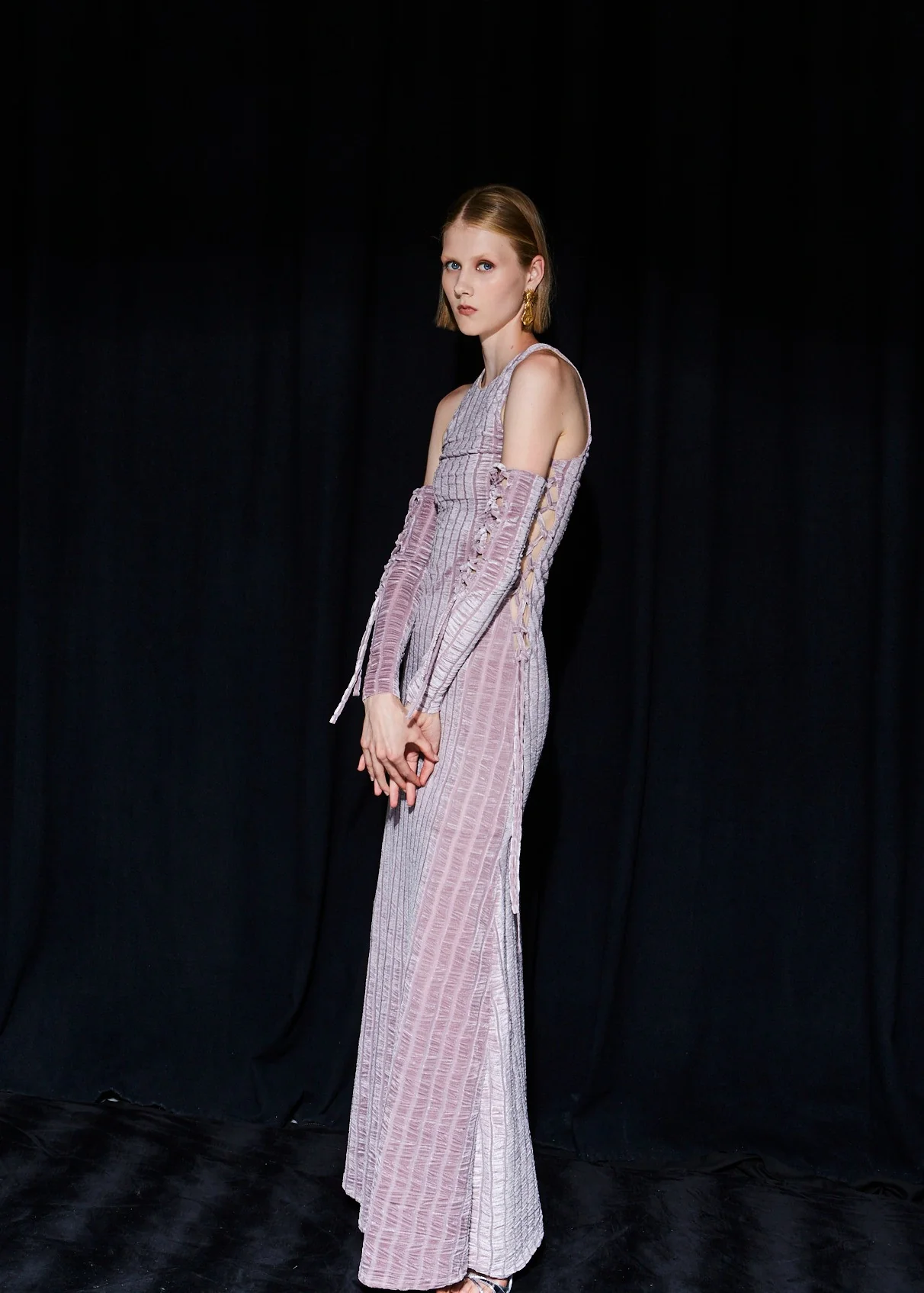 Raquel velvet striped nude dress - Image 4