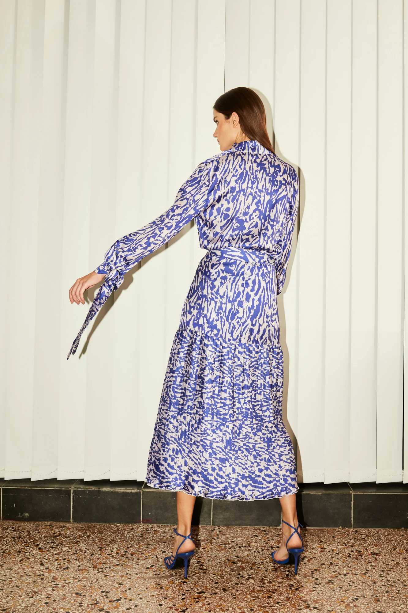 Valeria pleated satin skirt - Image 5