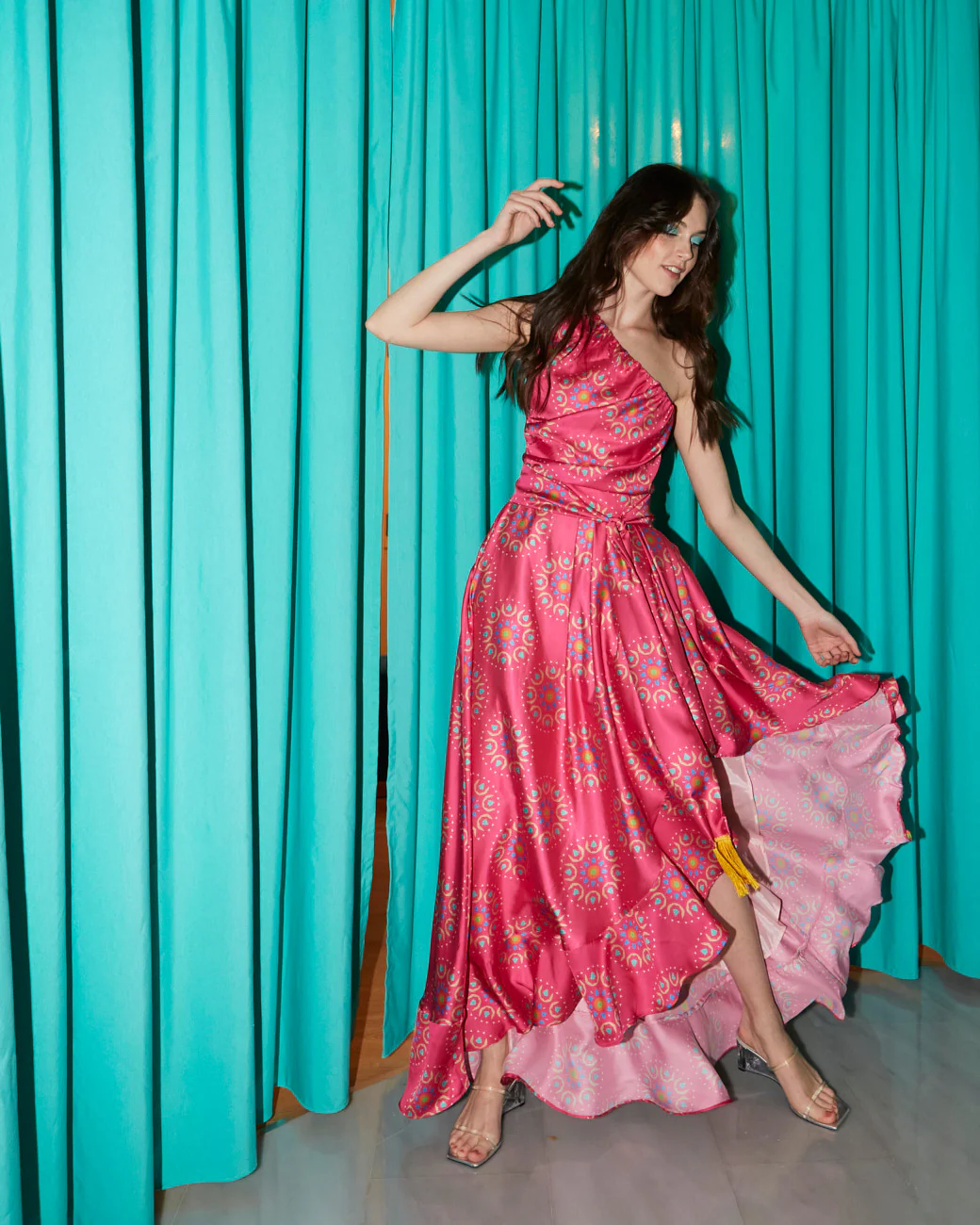 Vivian one shoulder satin printed dress - Image 2